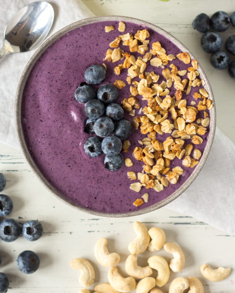 blueberry-smoothie-without-banana-768x1152